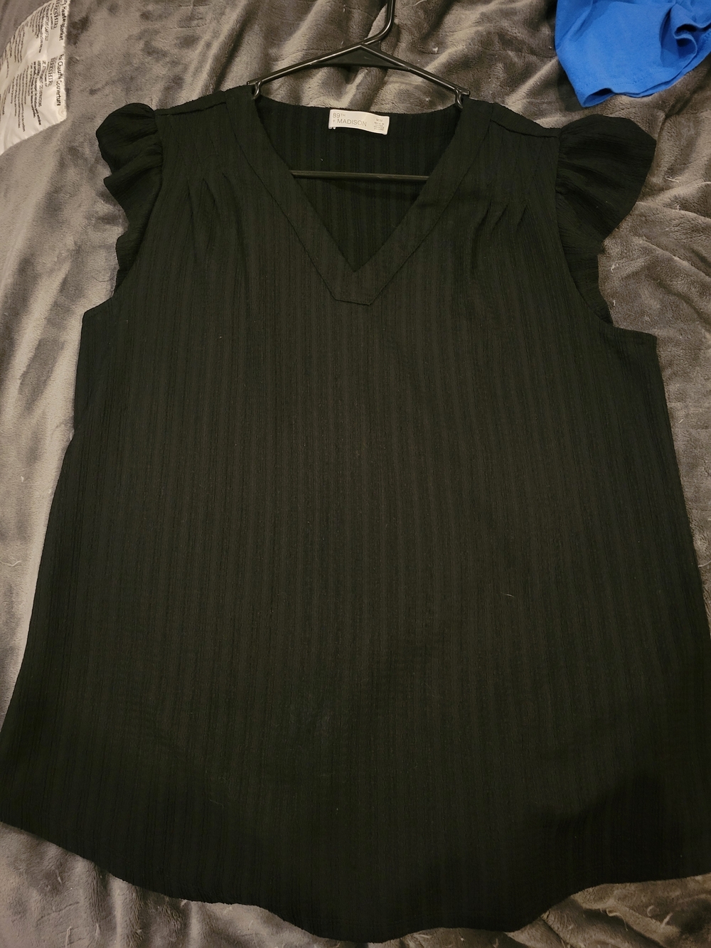 89th & Madison Black V-Neck Ruffle Sleeve Top